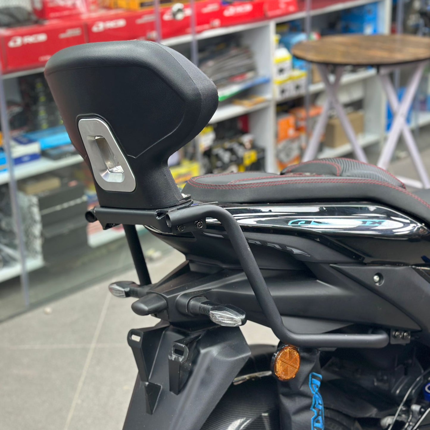 Fauvism Rear backrest cushion for Yamaha Aerox 155 with heavy brackets