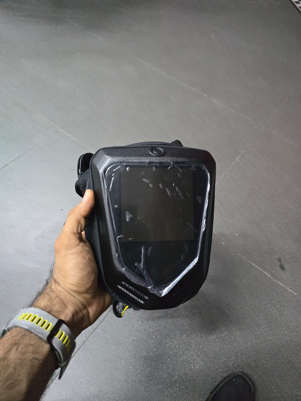 Led full screen sling or thigh bag